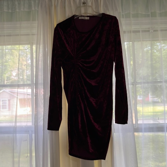 Maroon long sleeve Velvet dress, Size XXL, Worn 2x, Stretchy material, curvy fit - Picture 1 of 3